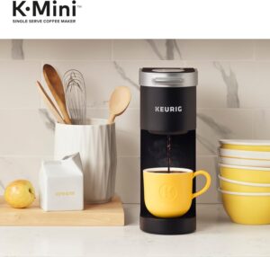 family breakfast coffee maker Keurig K-Mini single-serve with cord storage