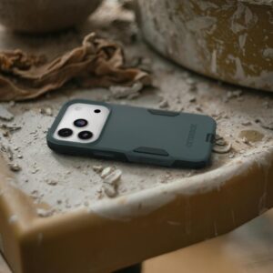 OtterBox Commuter Series case in Purple Mystery compatible with iPhone 17 Pro and Pro Max